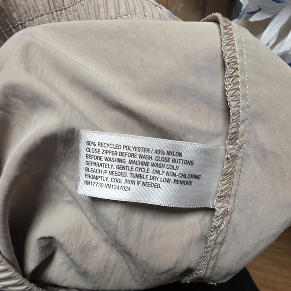 ​A New Day High-Rise Parachute Pants – Beige Talla 8 - Picture 6 of 9